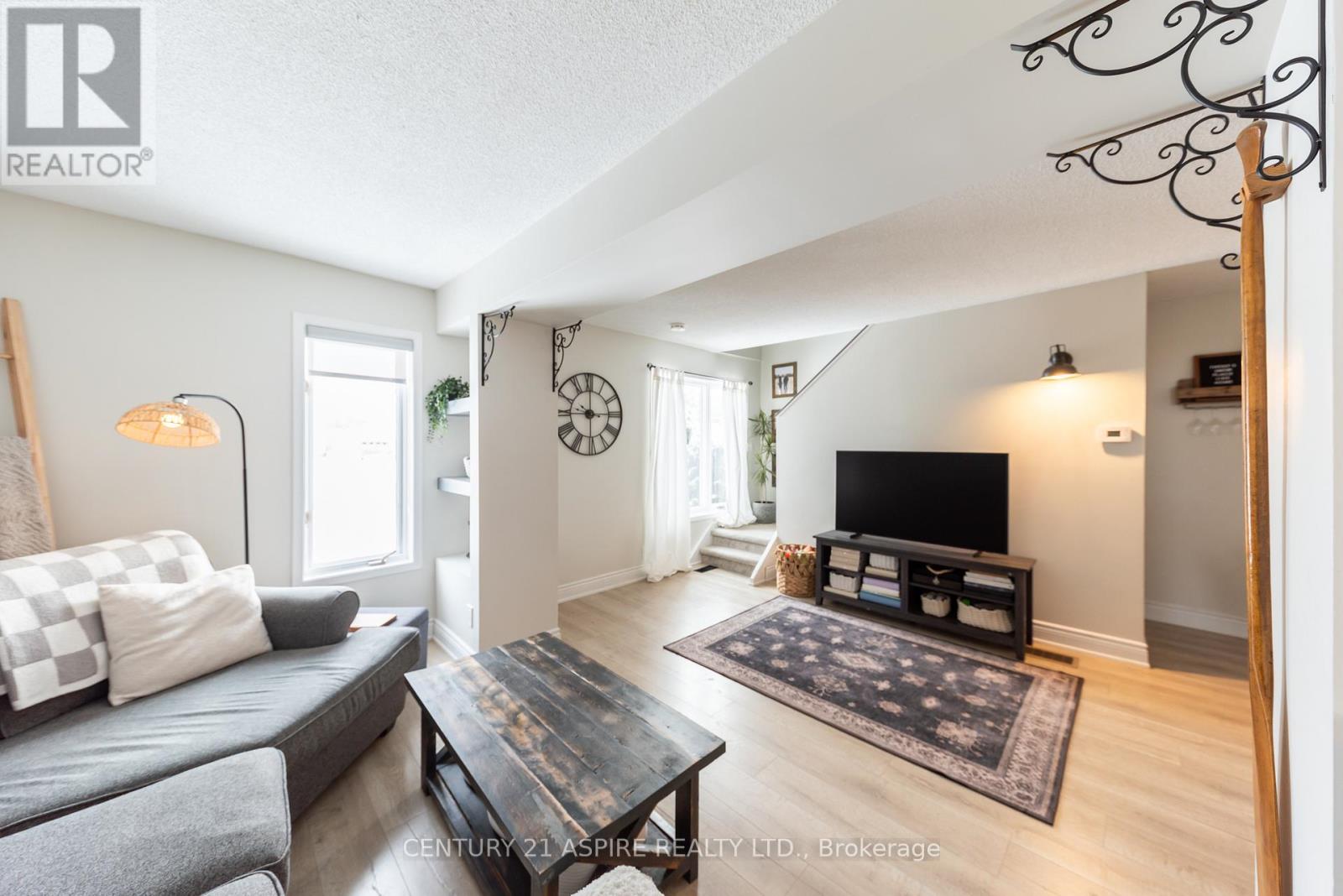 25 Doran Street, Petawawa, Ontario  K8H 1P8 - Photo 10 - X12738004