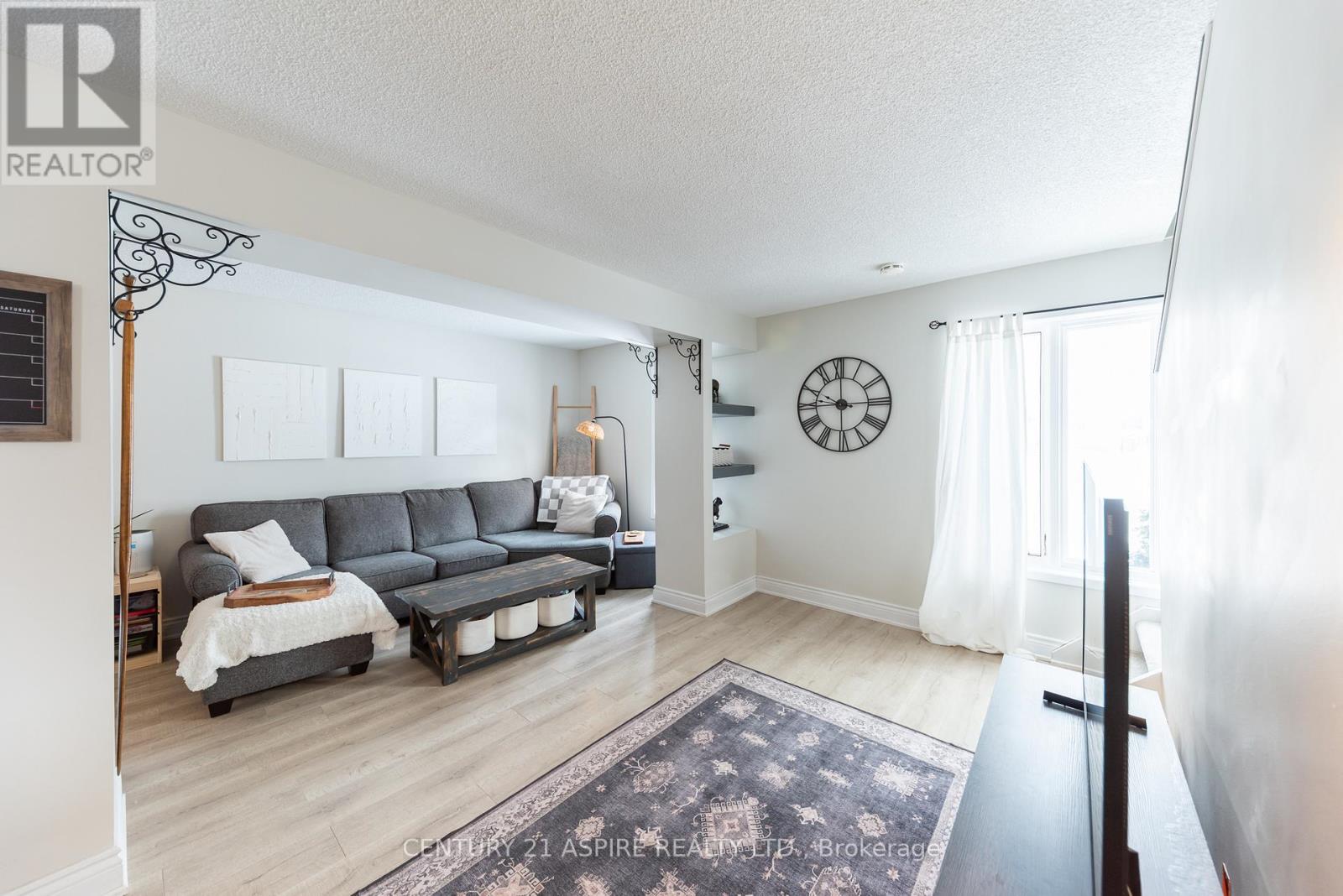 25 Doran Street, Petawawa, Ontario  K8H 1P8 - Photo 11 - X12738004