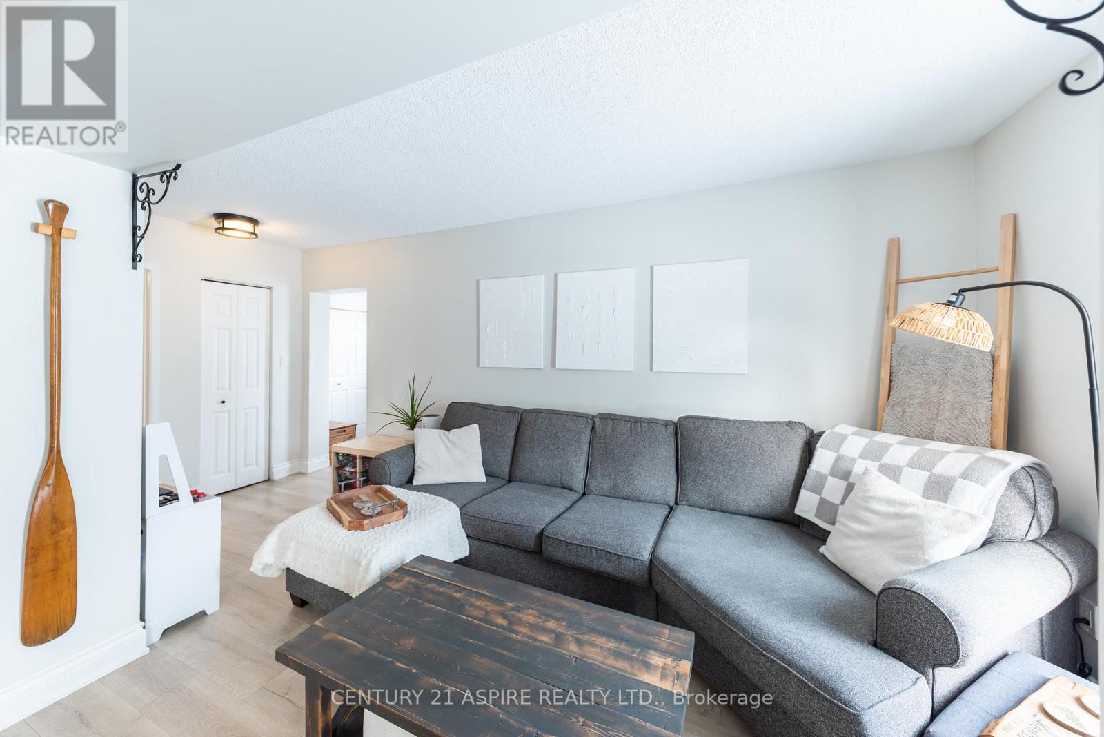 25 Doran Street, Petawawa, Ontario  K8H 1P8 - Photo 13 - X12738004