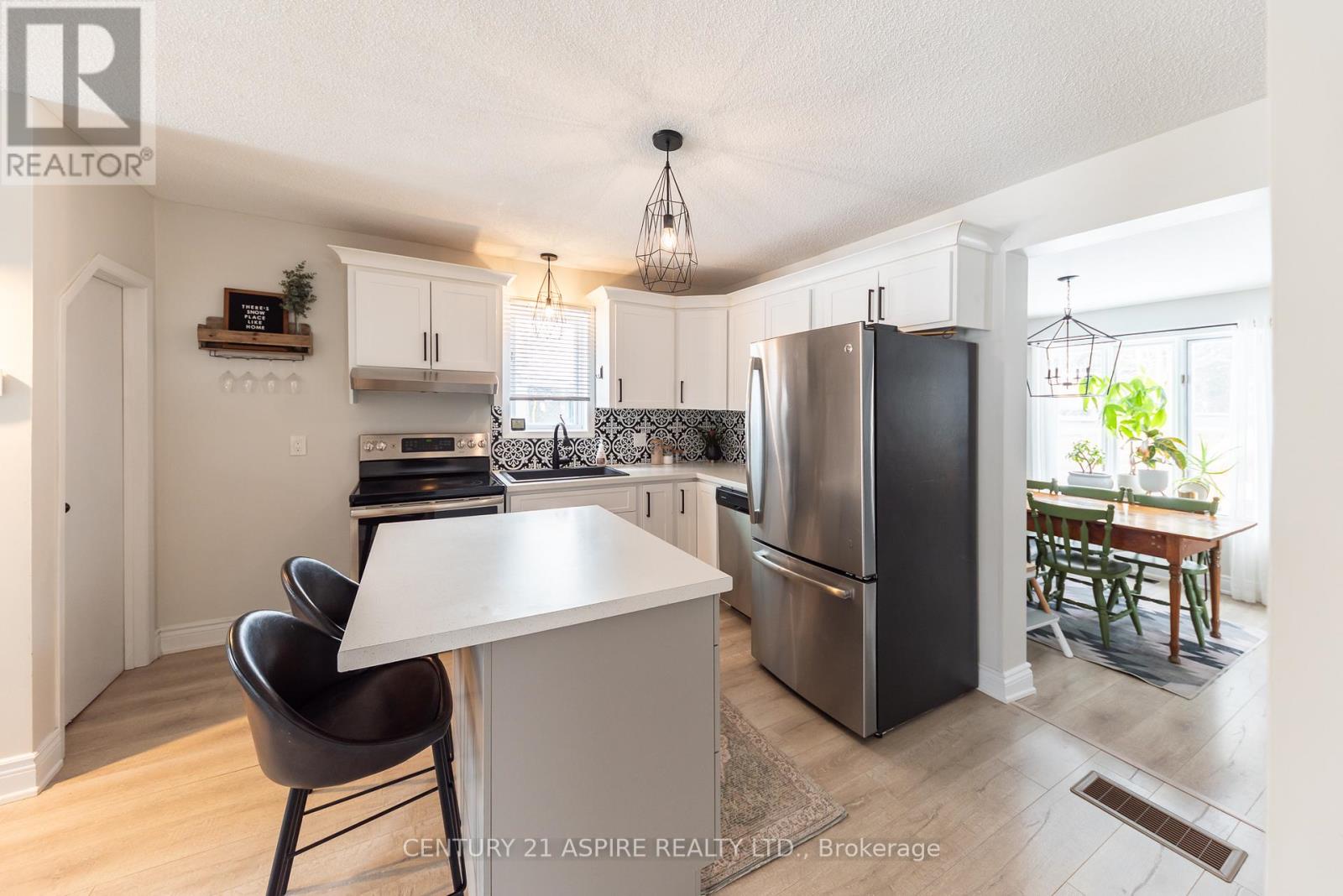 25 Doran Street, Petawawa, Ontario  K8H 1P8 - Photo 14 - X12738004