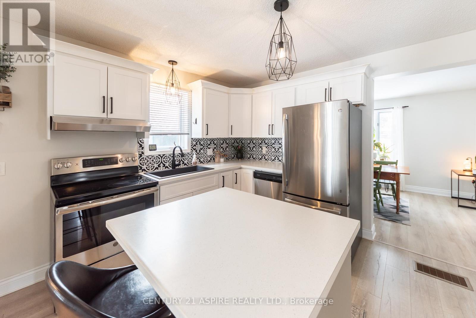 25 Doran Street, Petawawa, Ontario  K8H 1P8 - Photo 15 - X12738004