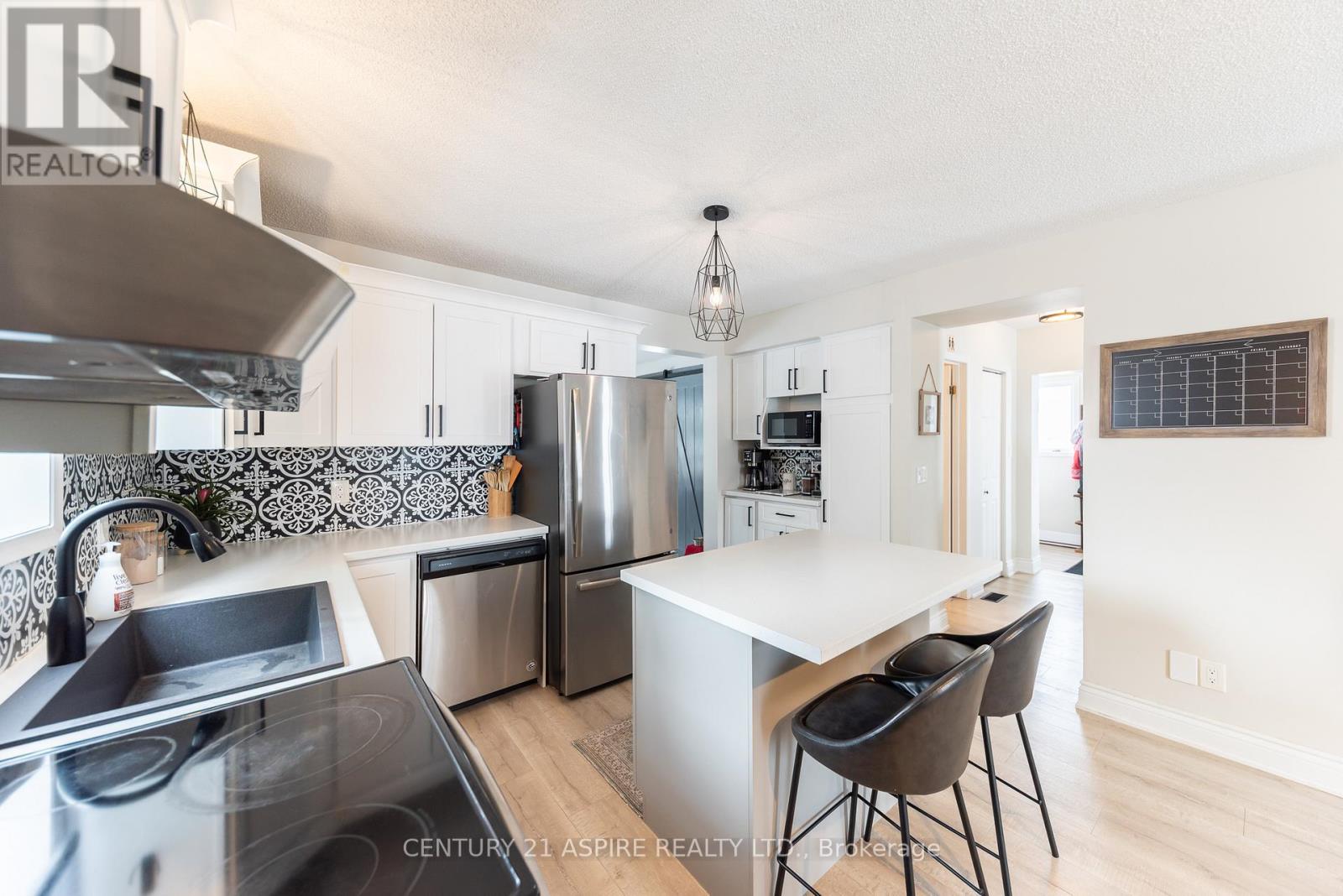 25 Doran Street, Petawawa, Ontario  K8H 1P8 - Photo 17 - X12738004