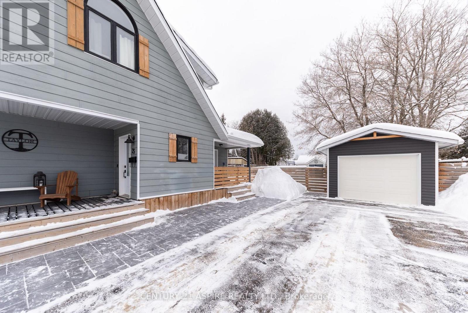 25 Doran Street, Petawawa, Ontario  K8H 1P8 - Photo 3 - X12738004