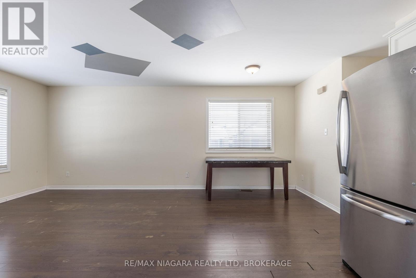 138 Carlton Street, St. Catharines, Ontario L2R 7S6 - Photo 6 - X12738014