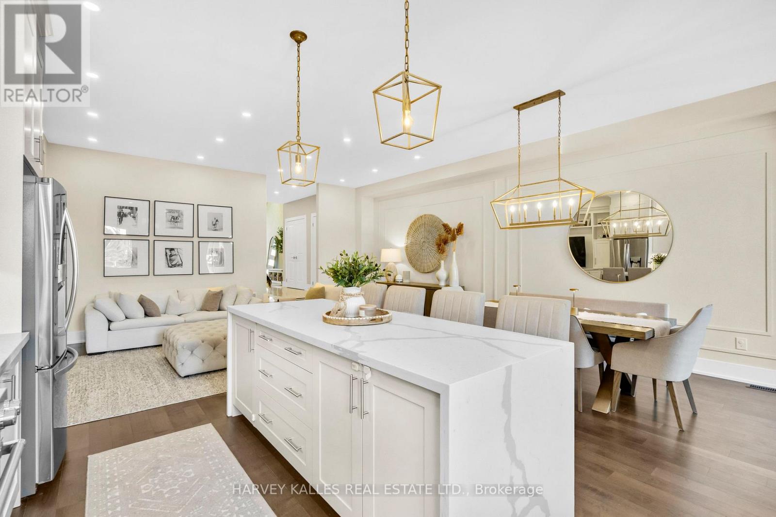 957 EIGHTH STREET, Mississauga, Ontario