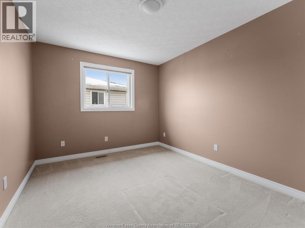 2167 Curry Avenue, Windsor, Ontario N9B 3X5 - Photo 15 - 26002090