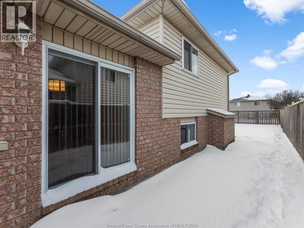 2167 Curry Avenue, Windsor, Ontario N9B 3X5 - Photo 23 - 26002090
