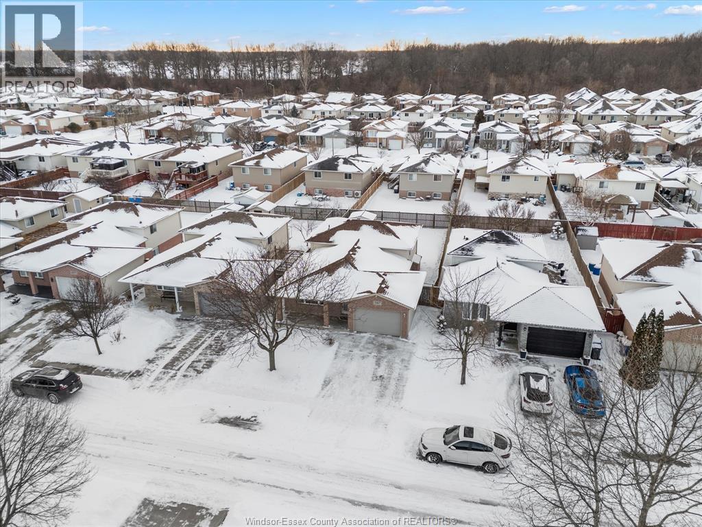 2167 Curry Avenue, Windsor, Ontario N9B 3X5 - Photo 25 - 26002090