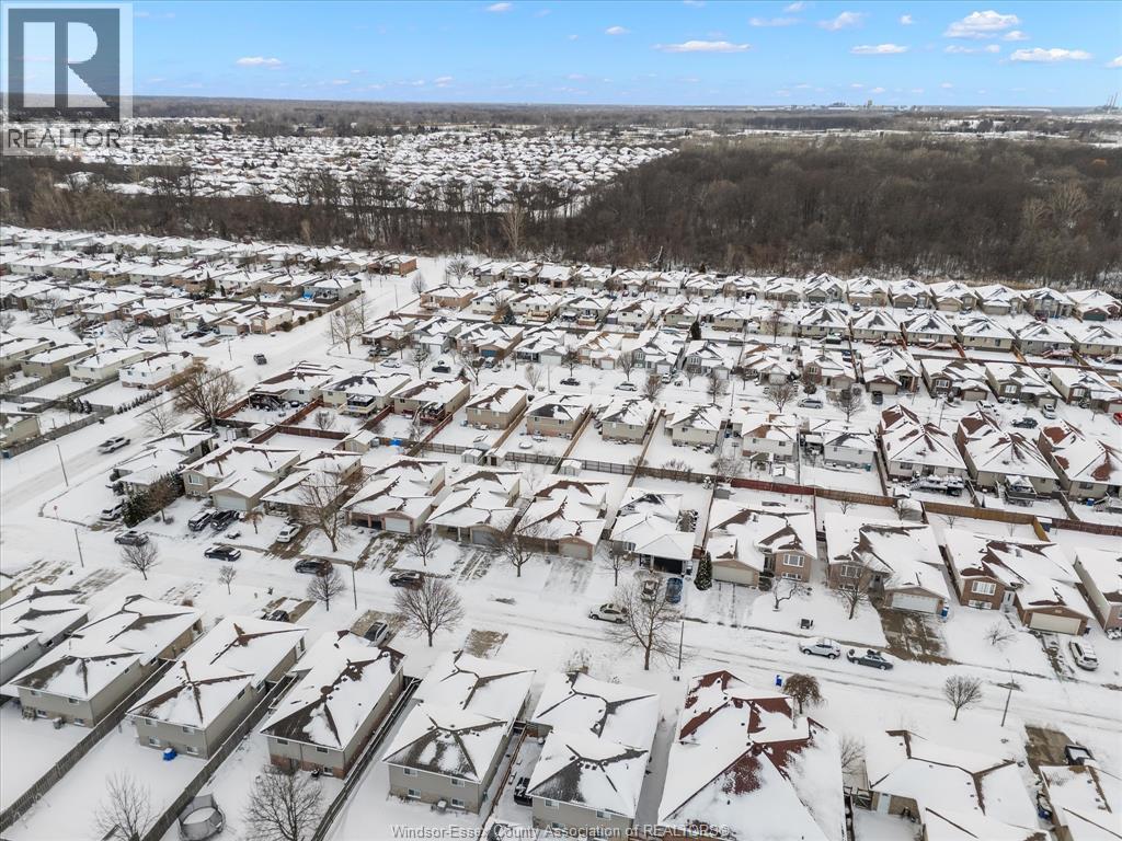 2167 Curry Avenue, Windsor, Ontario N9B 3X5 - Photo 28 - 26002090