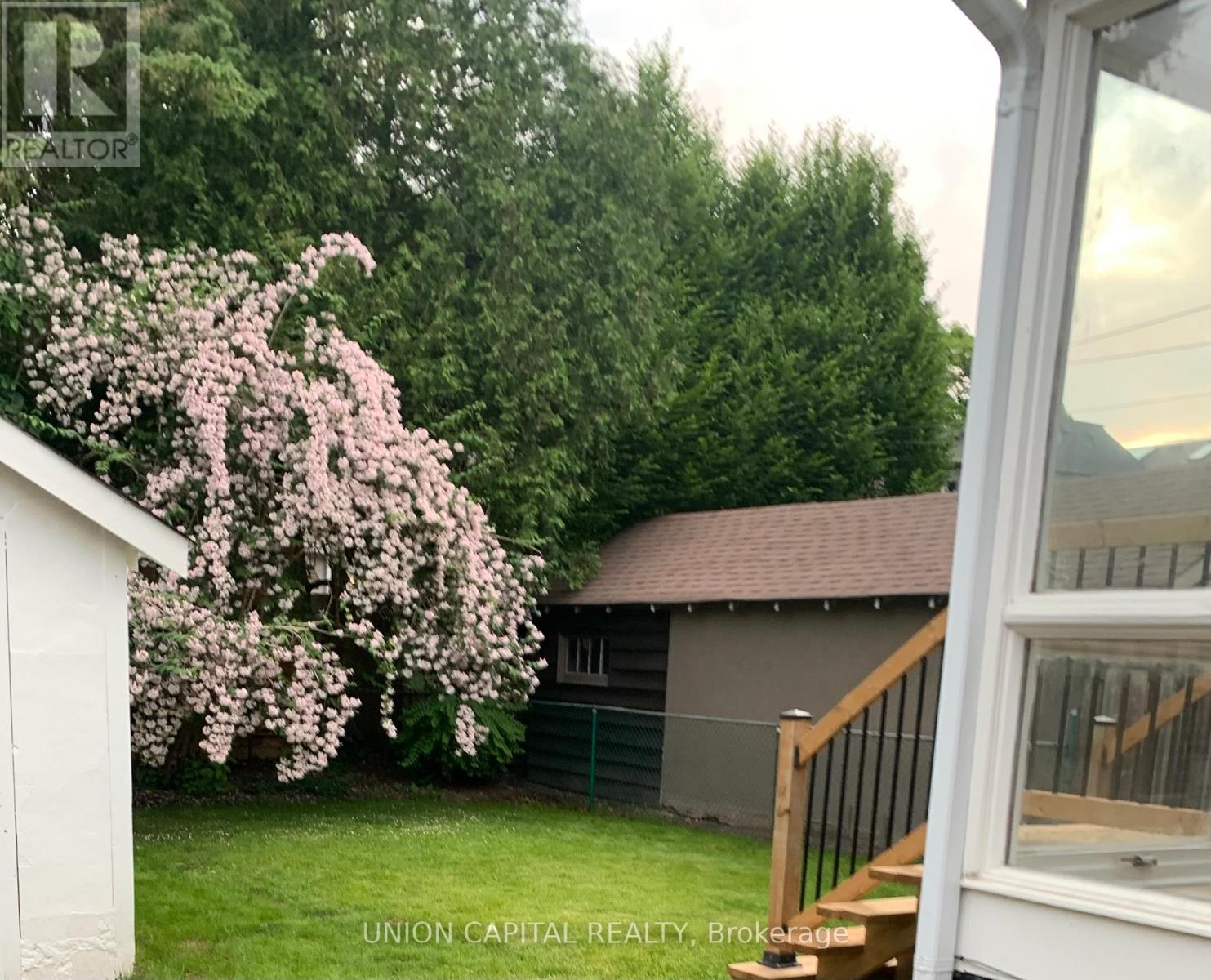 1064 Royal York Road, Toronto, Ontario  M8X 2G7 - Photo 18 - W12738002