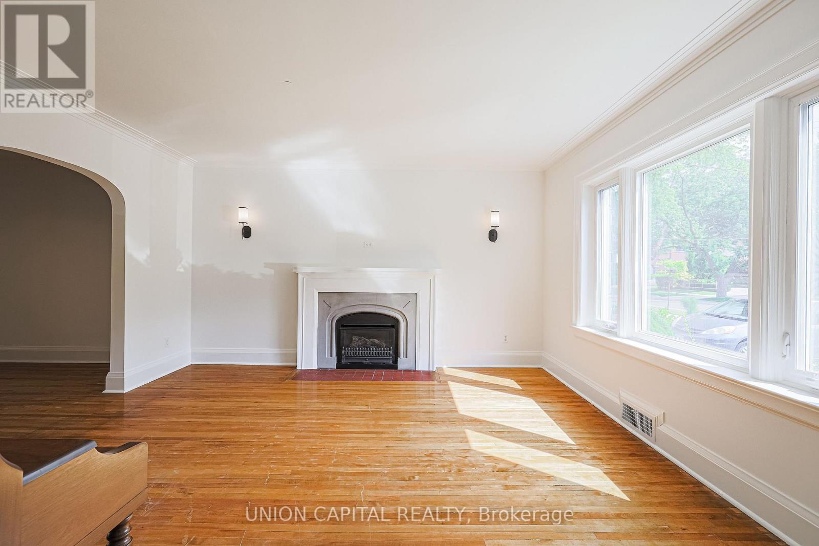 1064 Royal York Road, Toronto, Ontario  M8X 2G7 - Photo 2 - W12738002