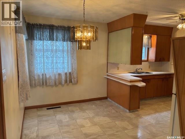 706 Balmoral Street, Saskatoon, Saskatchewan  S7K 0Y8 - Photo 9 - SK027551