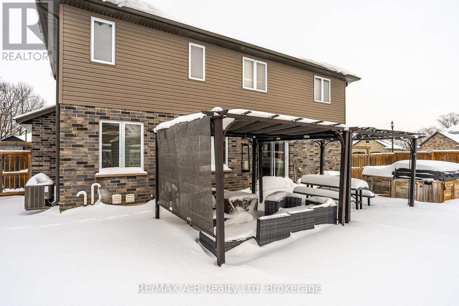 94 Wilson Court, St. Marys, Ontario  N4X 0B6 - Photo 32 - X12738114