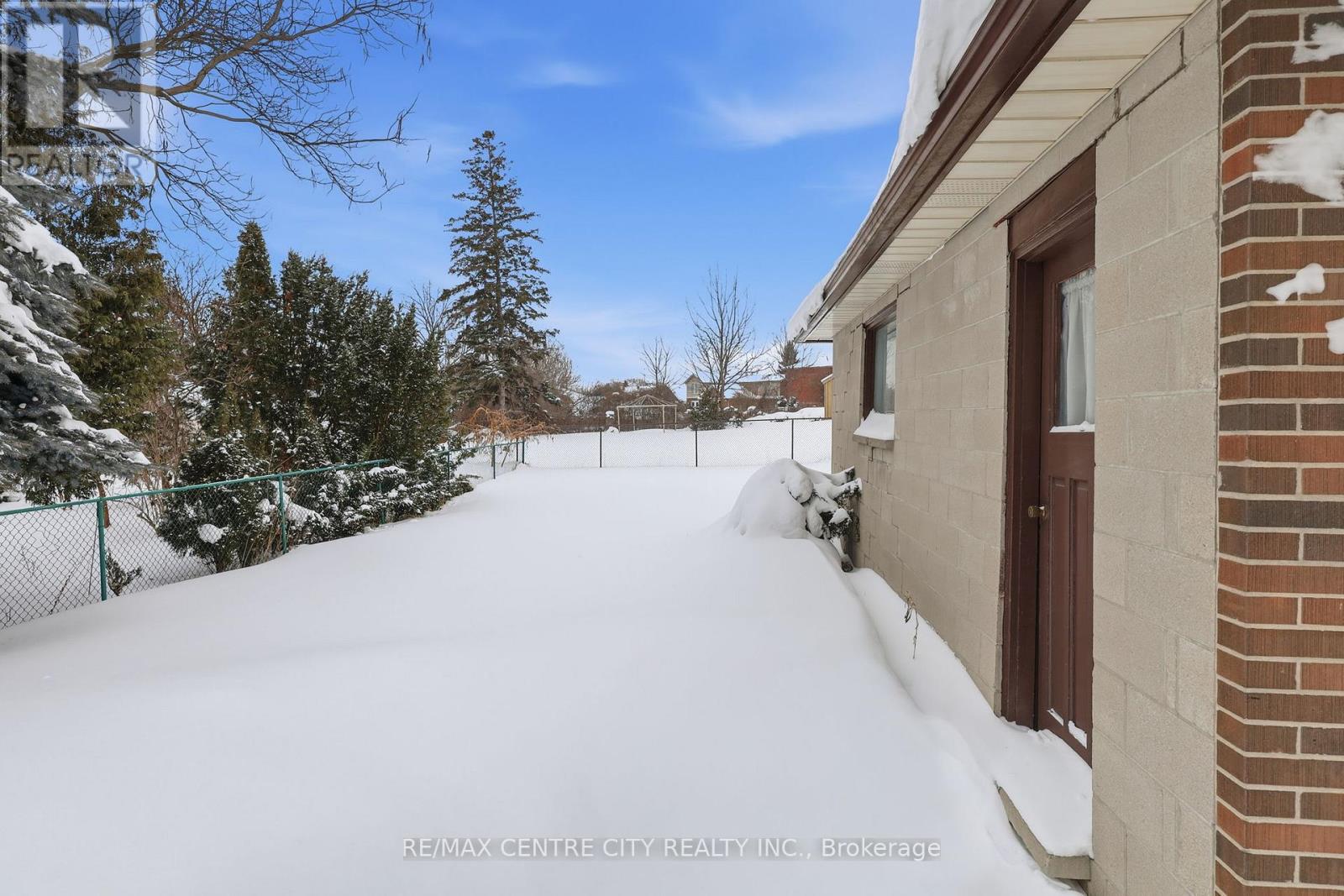 81 Clive Road, Kitchener, Ontario  N2H 3N5 - Photo 35 - X12738048