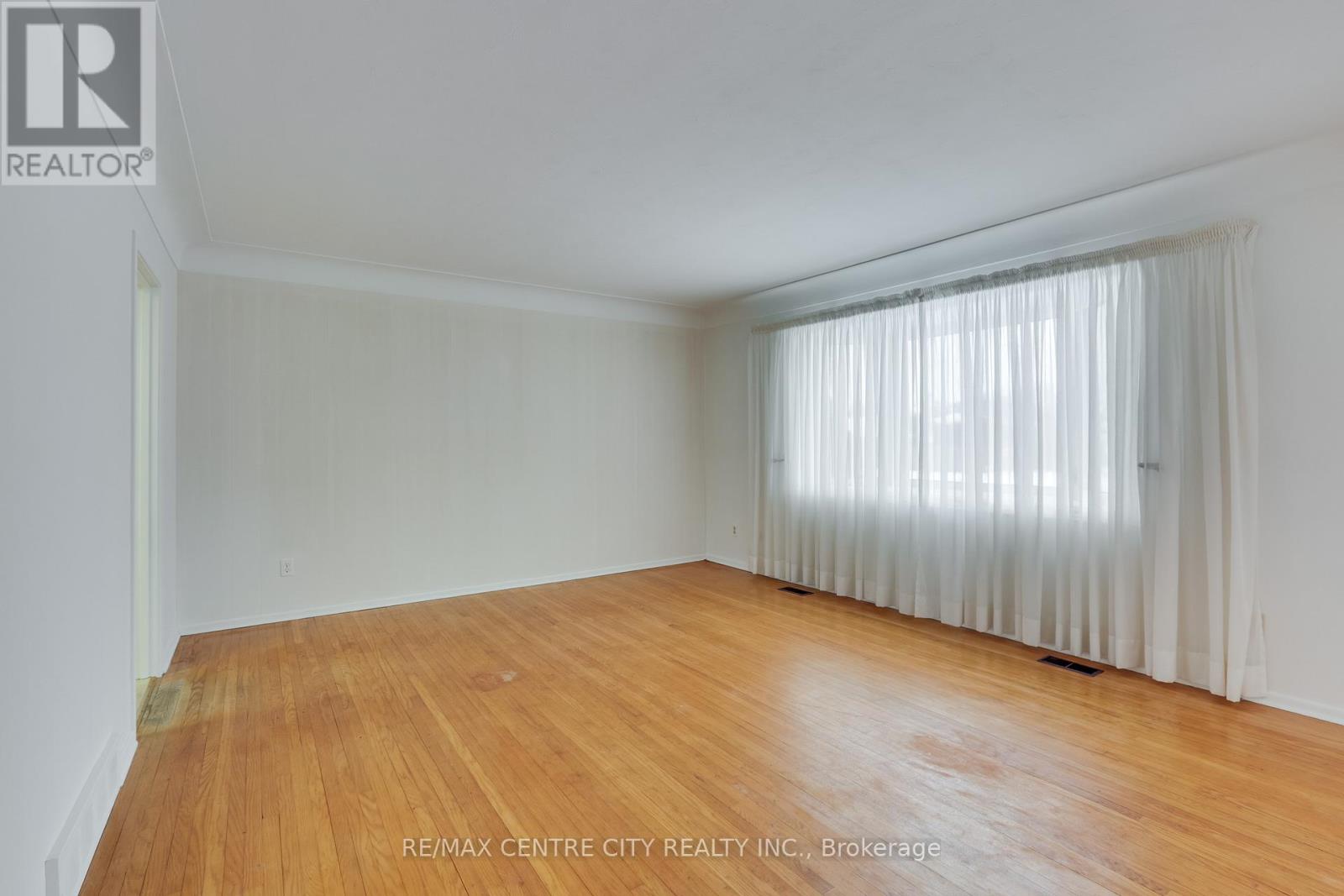 147 Susan Avenue, London East, Ontario  N5V 2G3 - Photo 7 - X12738082