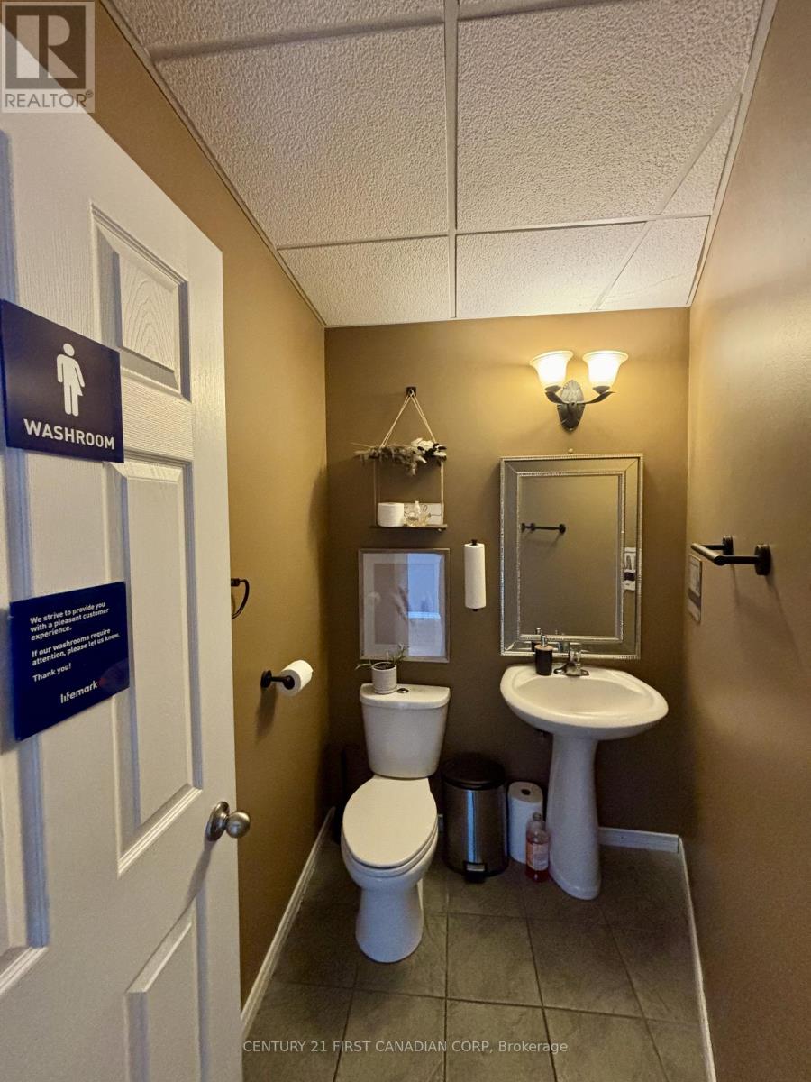 13274 Ilderton Road, Middlesex Centre, Ontario  N0M 2A0 - Photo 16 - X12738096