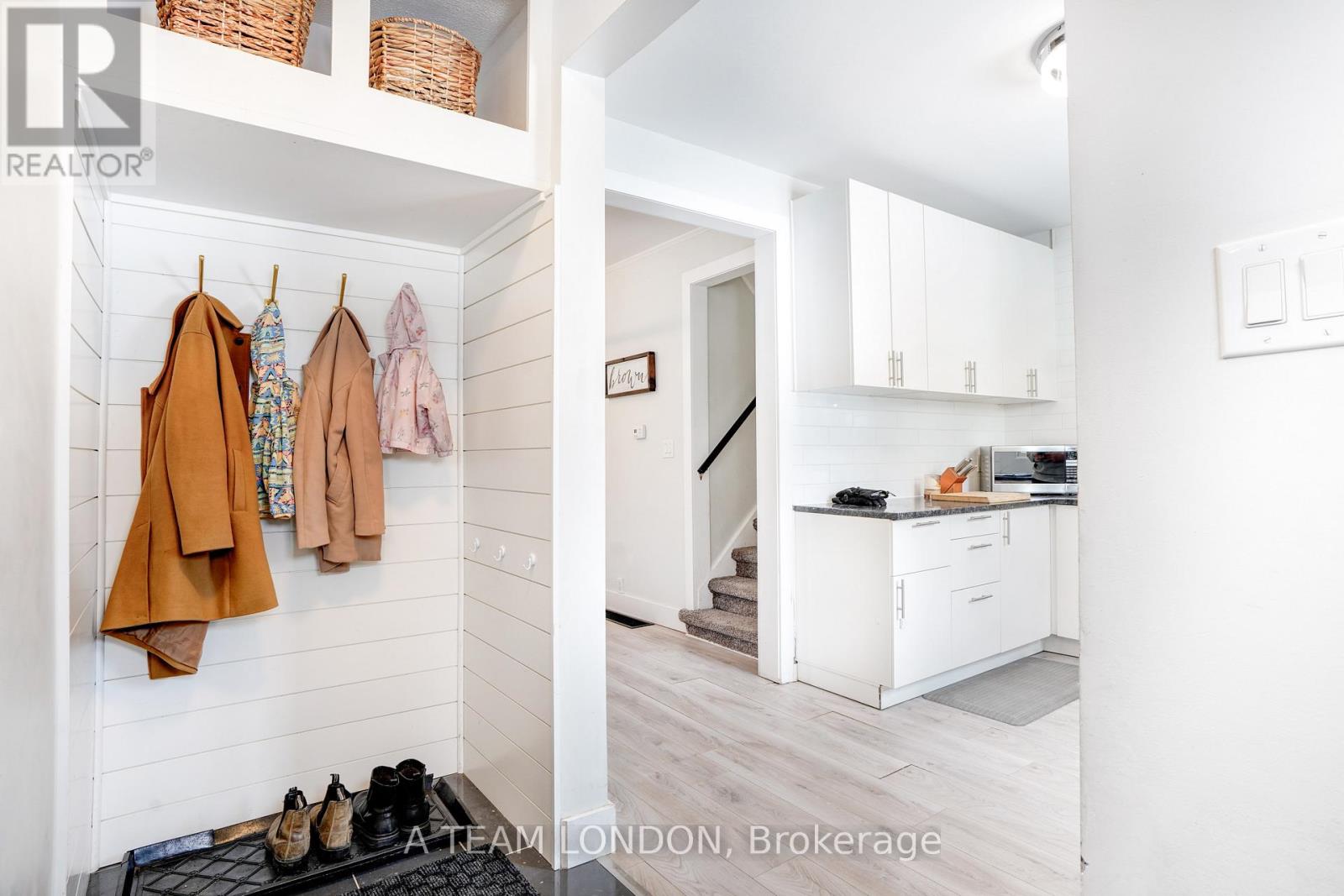 102 Edward Street, London South, Ontario  N6C 3H7 - Photo 5 - X12738112