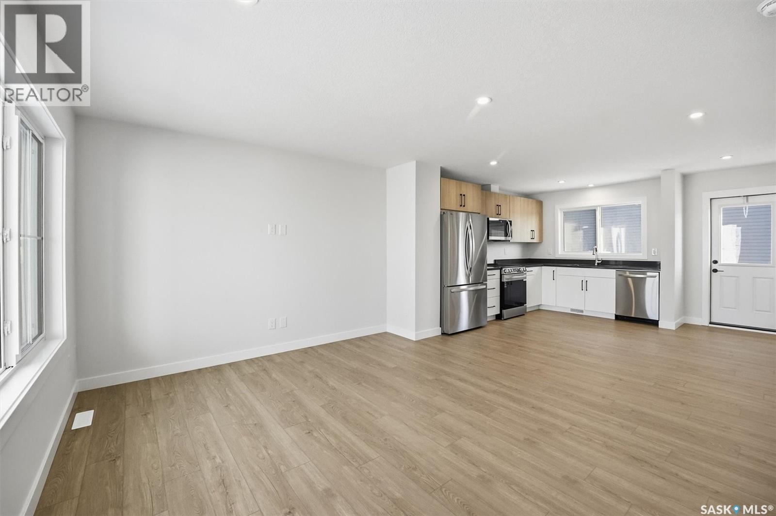 284 Asokan Bend, Saskatoon, Saskatchewan  S7V 1V7 - Photo 6 - SK021136