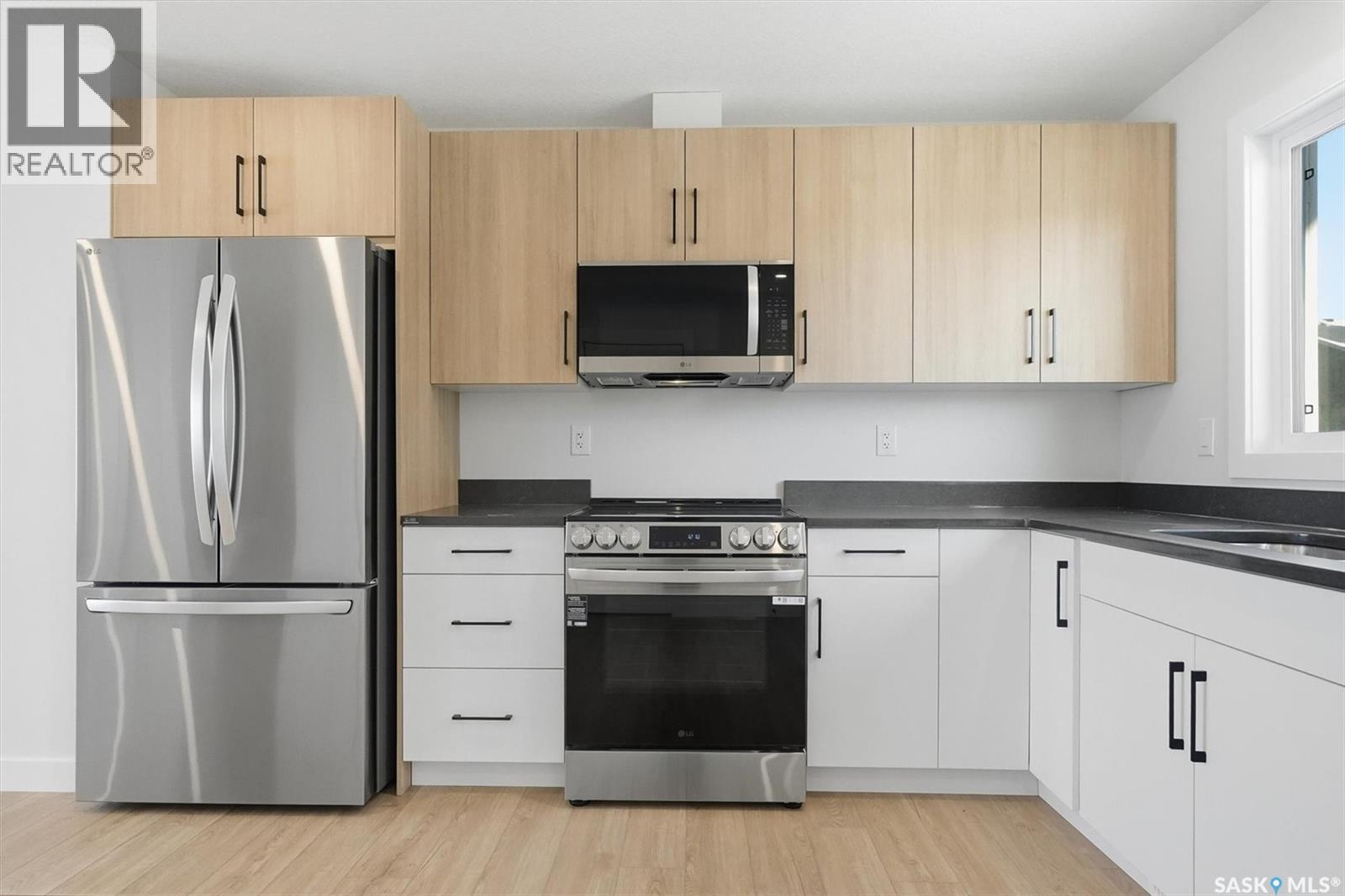 284 Asokan Bend, Saskatoon, Saskatchewan  S7V 1V7 - Photo 11 - SK021136