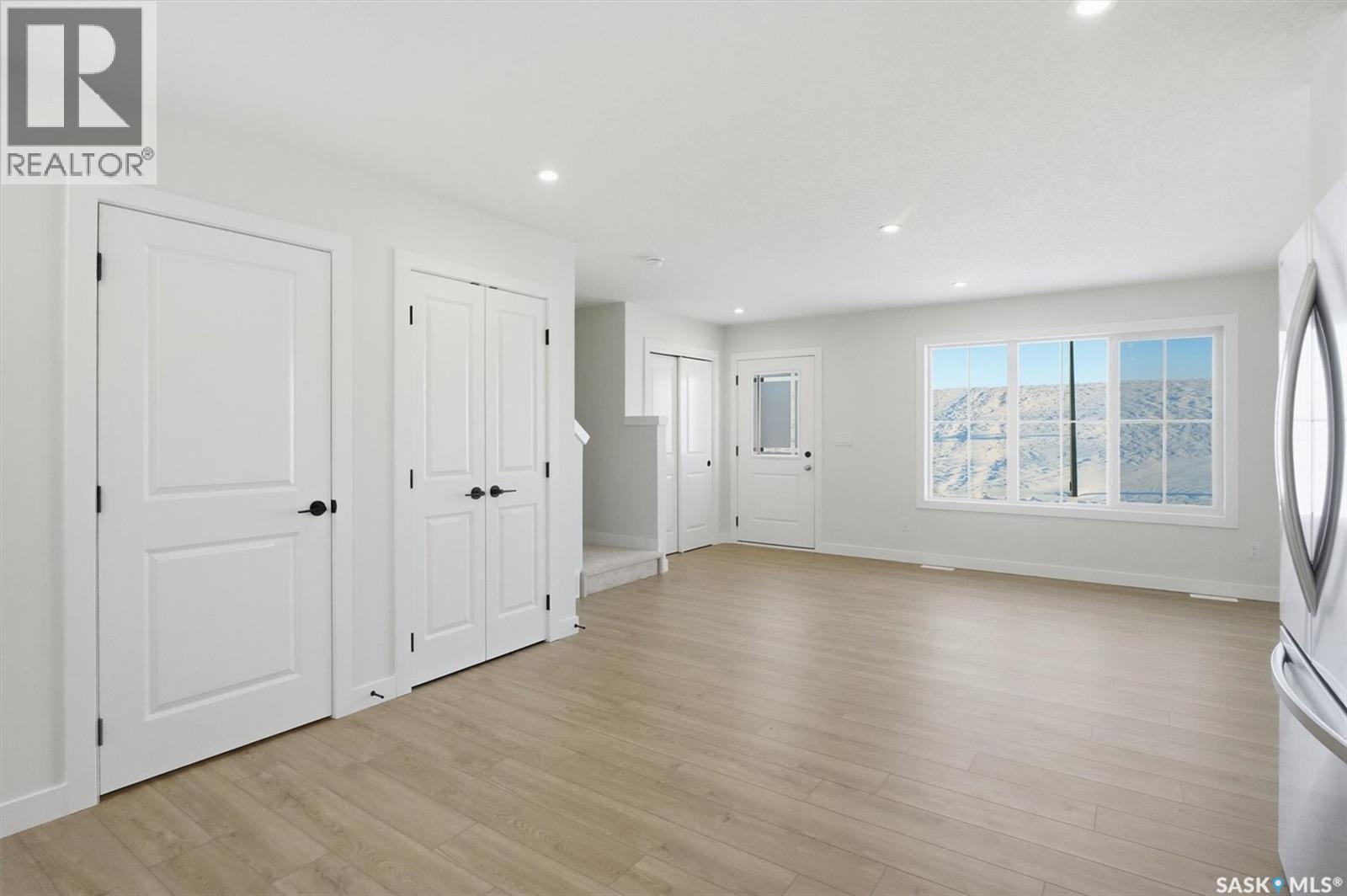 284 Asokan Bend, Saskatoon, Saskatchewan  S7V 1V7 - Photo 12 - SK021136