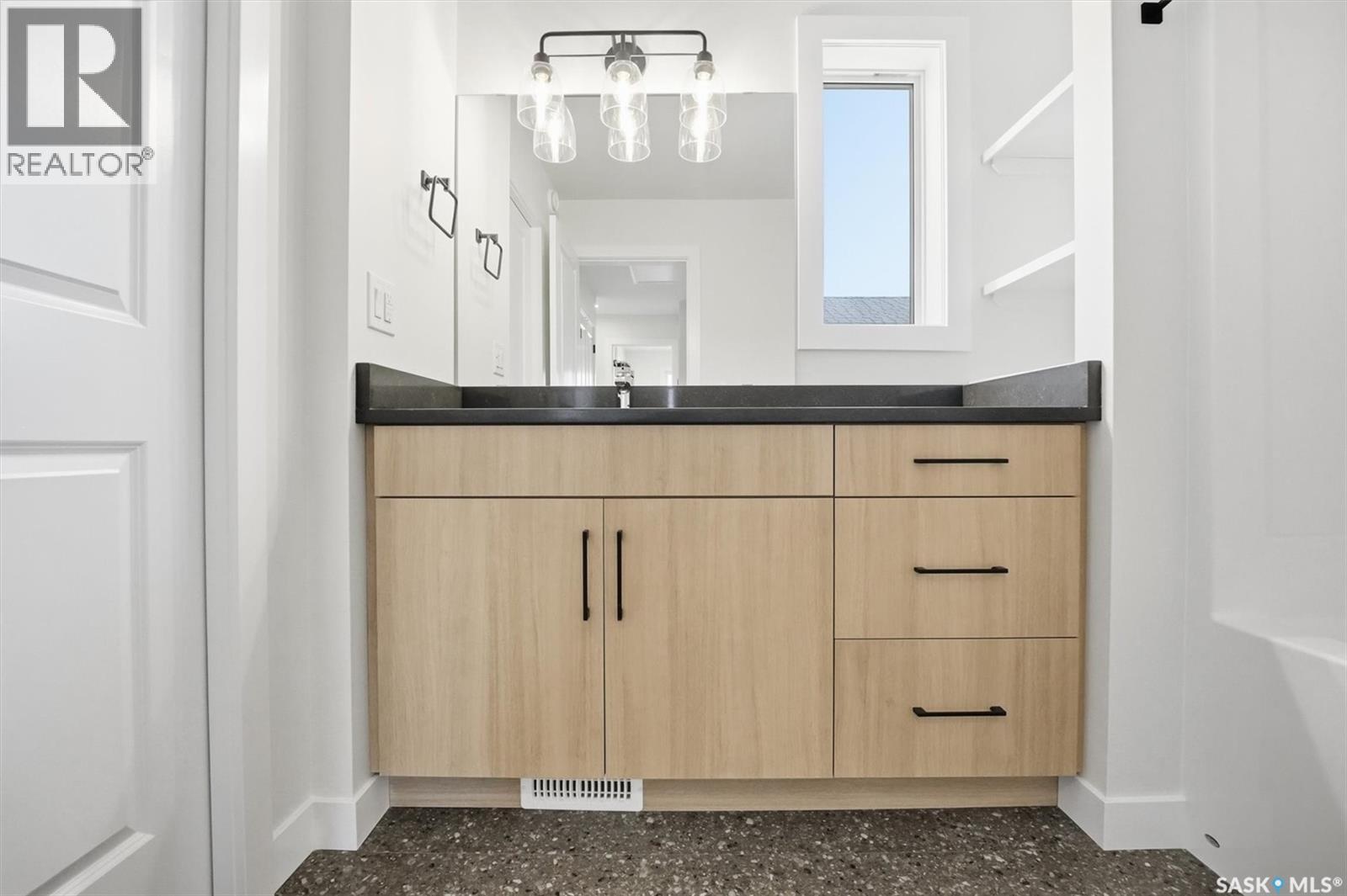 284 Asokan Bend, Saskatoon, Saskatchewan  S7V 1V7 - Photo 19 - SK021136