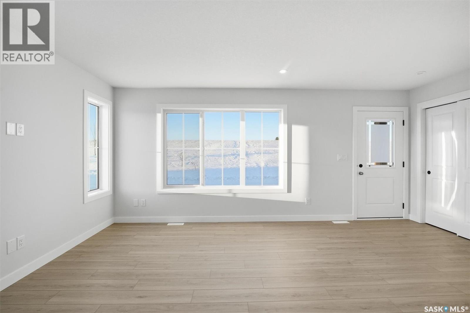 282 Asokan Bend, Saskatoon, Saskatchewan  S7V 1V7 - Photo 5 - SK027401