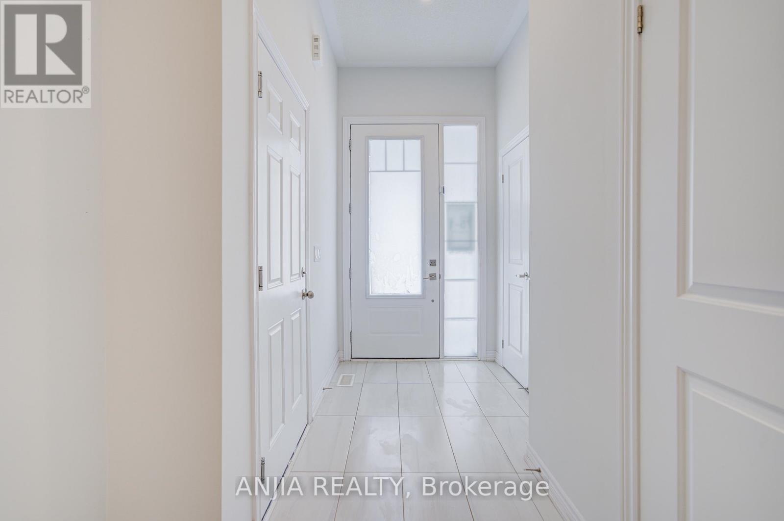 143 Lageer Drive, Whitchurch-Stouffville, Ontario  L4A 4V2 - Photo 7 - N12738050