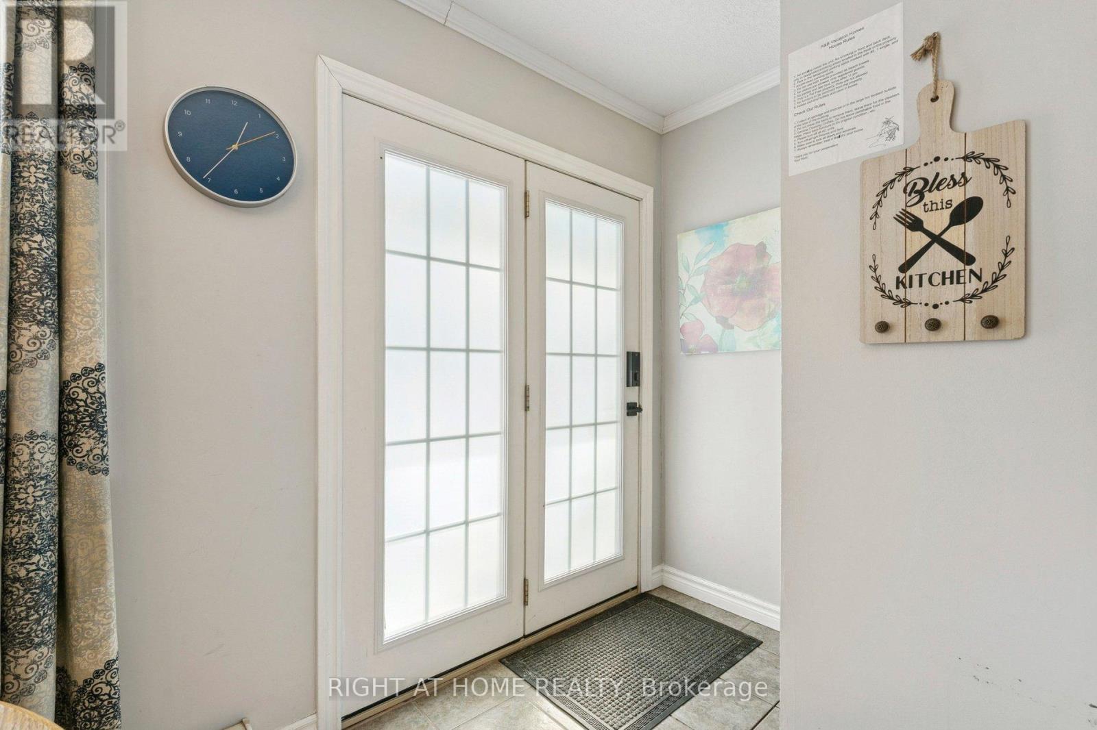 3 - 734 Shore Lane, Wasaga Beach, Ontario  L9Z 2C7 - Photo 6 - S12738044