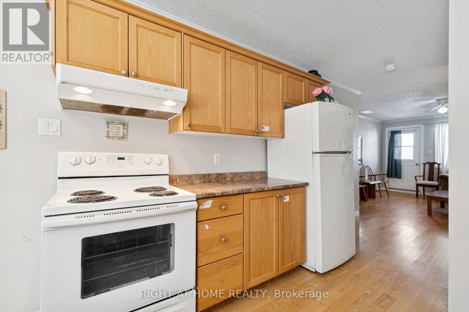 3 - 734 Shore Lane, Wasaga Beach, Ontario  L9Z 2C7 - Photo 7 - S12738044