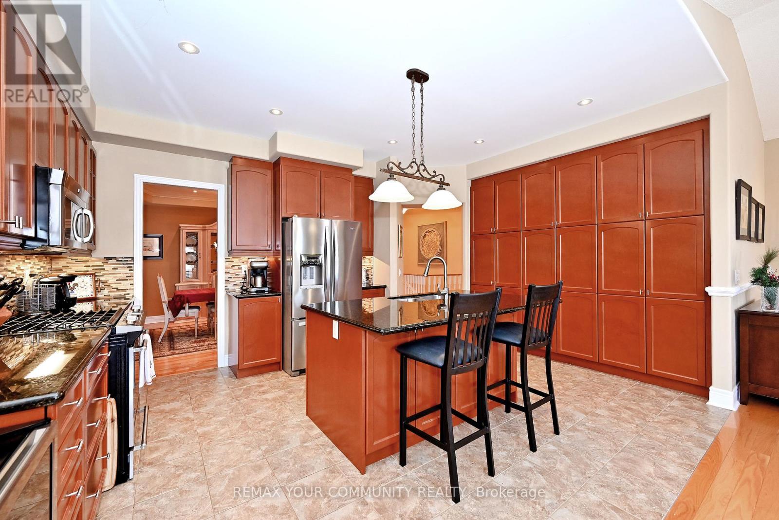 29 Turner Drive, Barrie (Bayshore), Ontario  L4N 6M5 - Photo 19 - S12738088