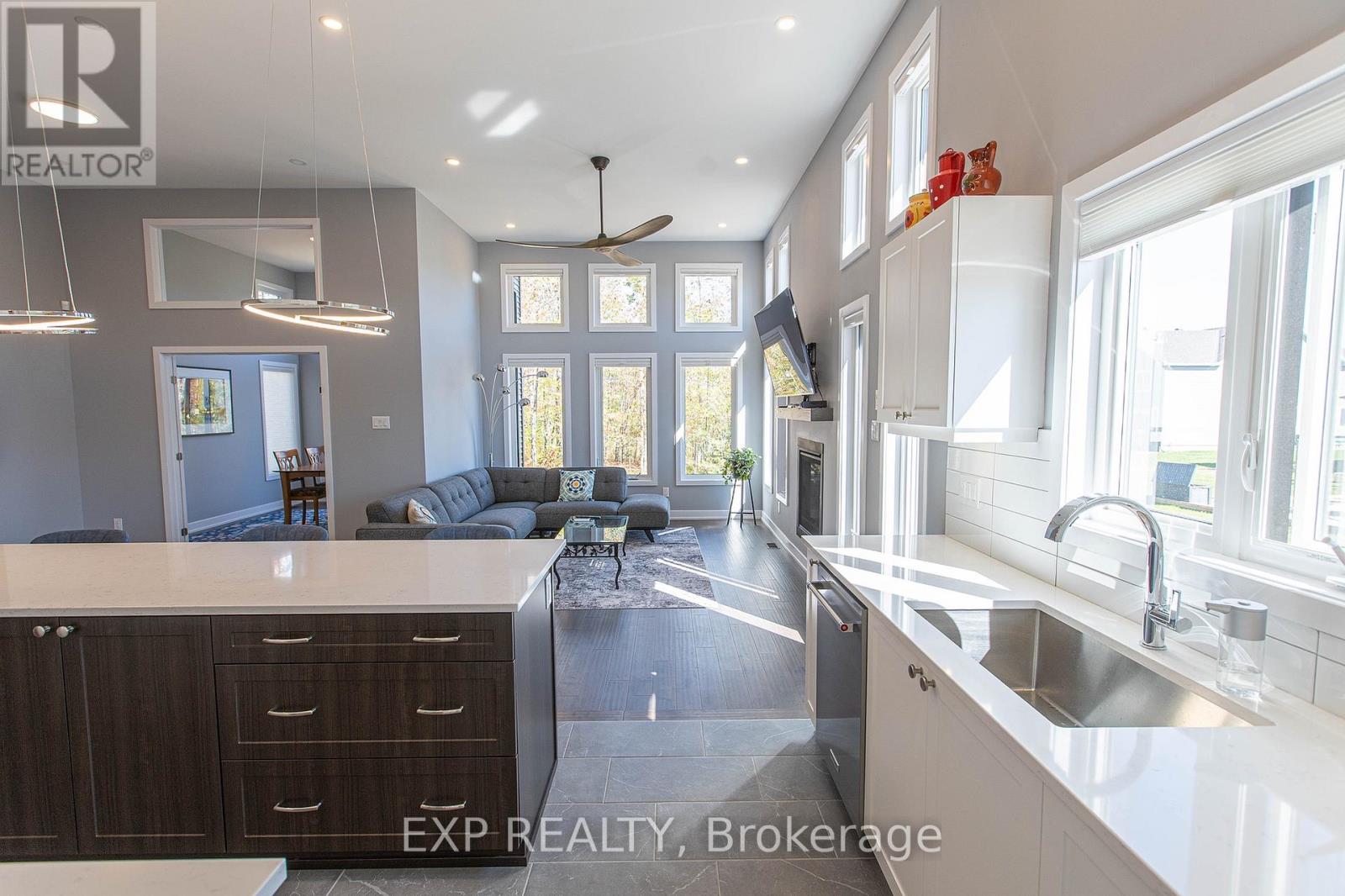 111 Frank Fisher Crescent, Mississippi Mills, Ontario  K0A 1A0 - Photo 6 - X12737462