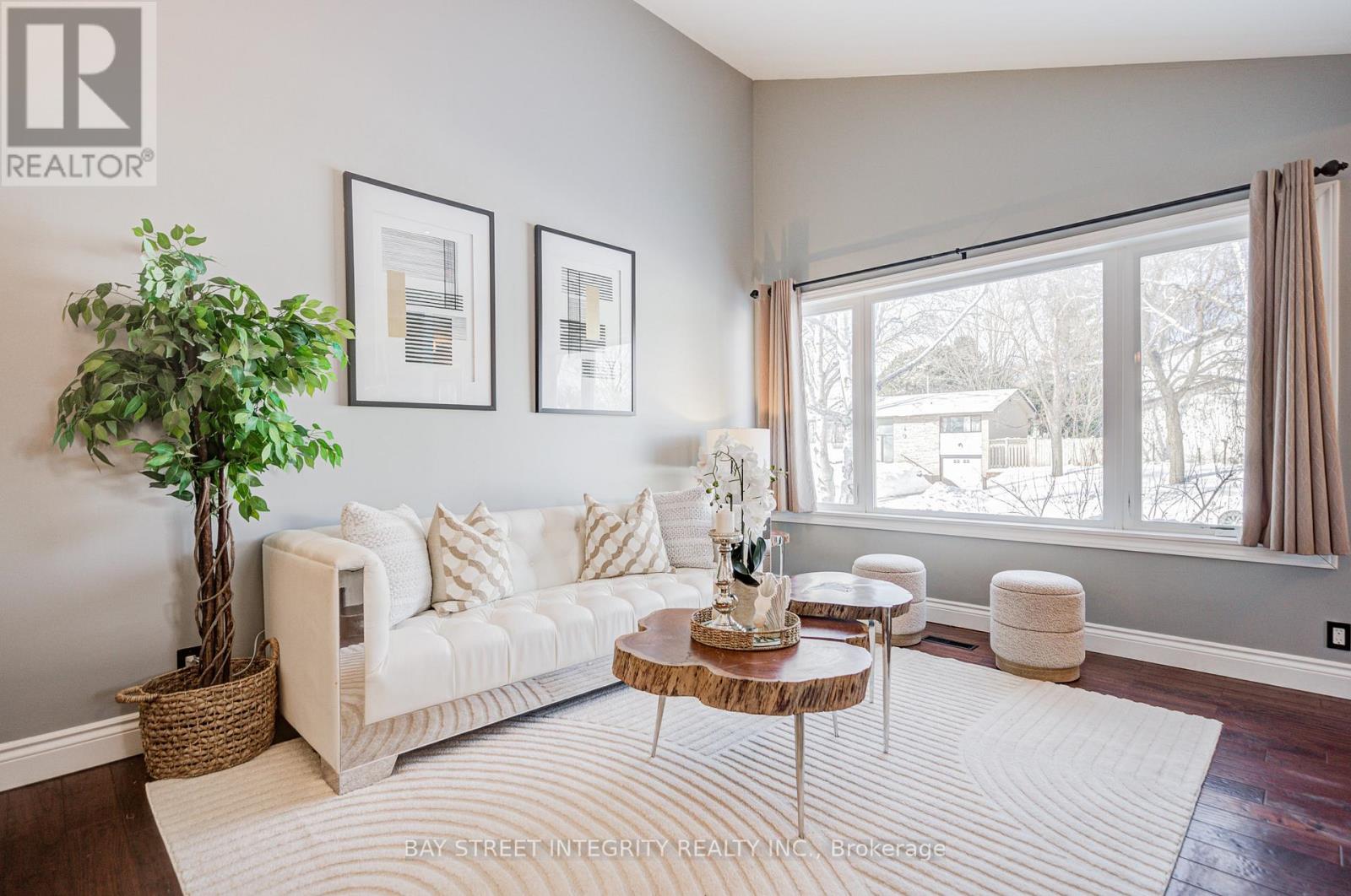 1224 Grange Road, Oakville, Ontario  L6H 1P7 - Photo 11 - W12738066