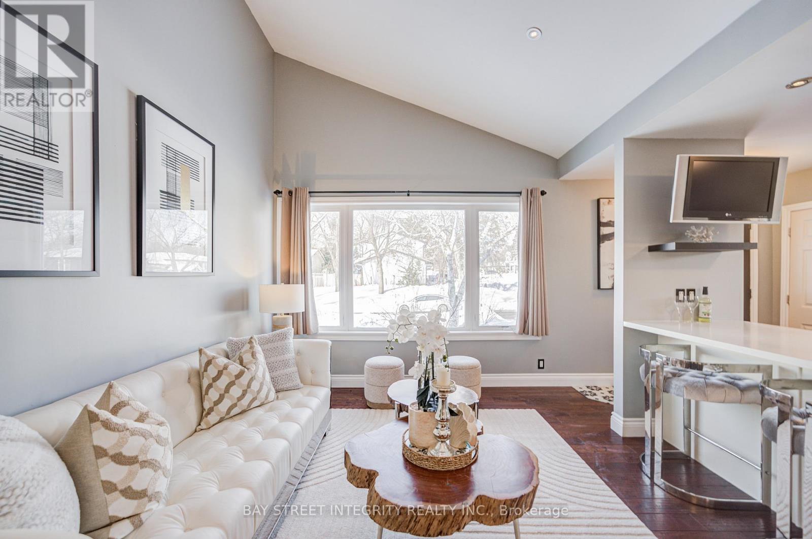 1224 Grange Road, Oakville, Ontario  L6H 1P7 - Photo 12 - W12738066