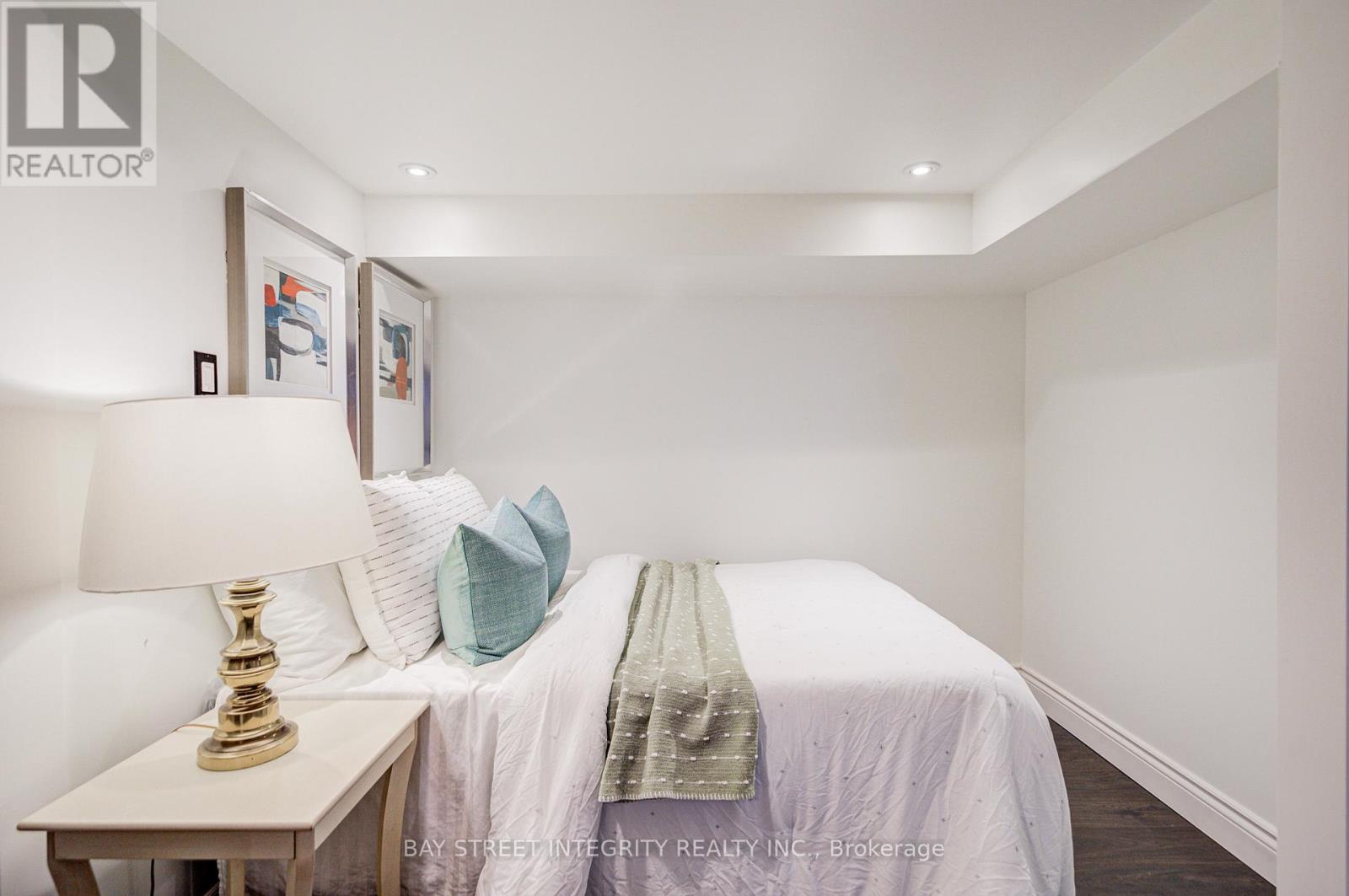 1224 Grange Road, Oakville, Ontario  L6H 1P7 - Photo 37 - W12738066