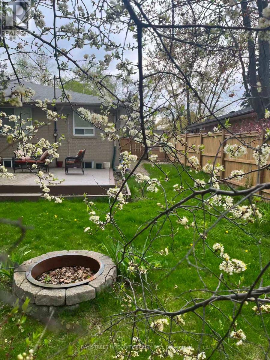 1224 Grange Road, Oakville, Ontario  L6H 1P7 - Photo 48 - W12738066