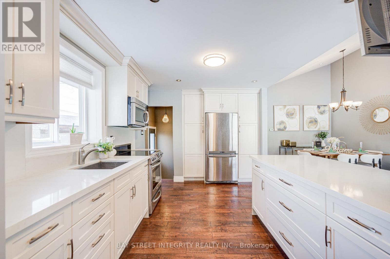 1224 Grange Road, Oakville, Ontario  L6H 1P7 - Photo 5 - W12738066