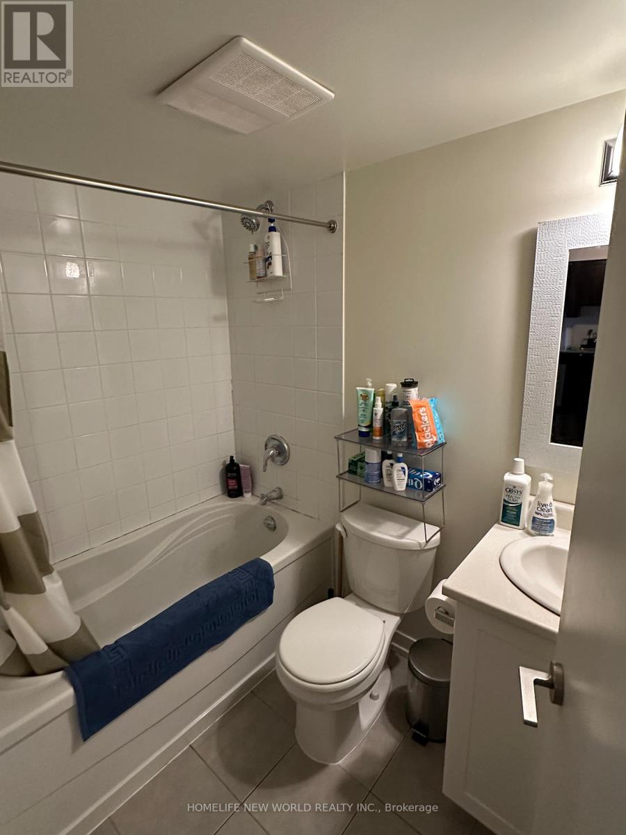 304 - 812 Lansdowne Avenue, Toronto, Ontario  M6H 4K5 - Photo 12 - W12738070