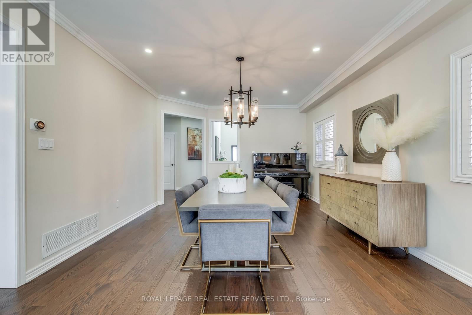 2467 Chaplin Road, Oakville, Ontario  L6H 7L6 - Photo 13 - W12738102