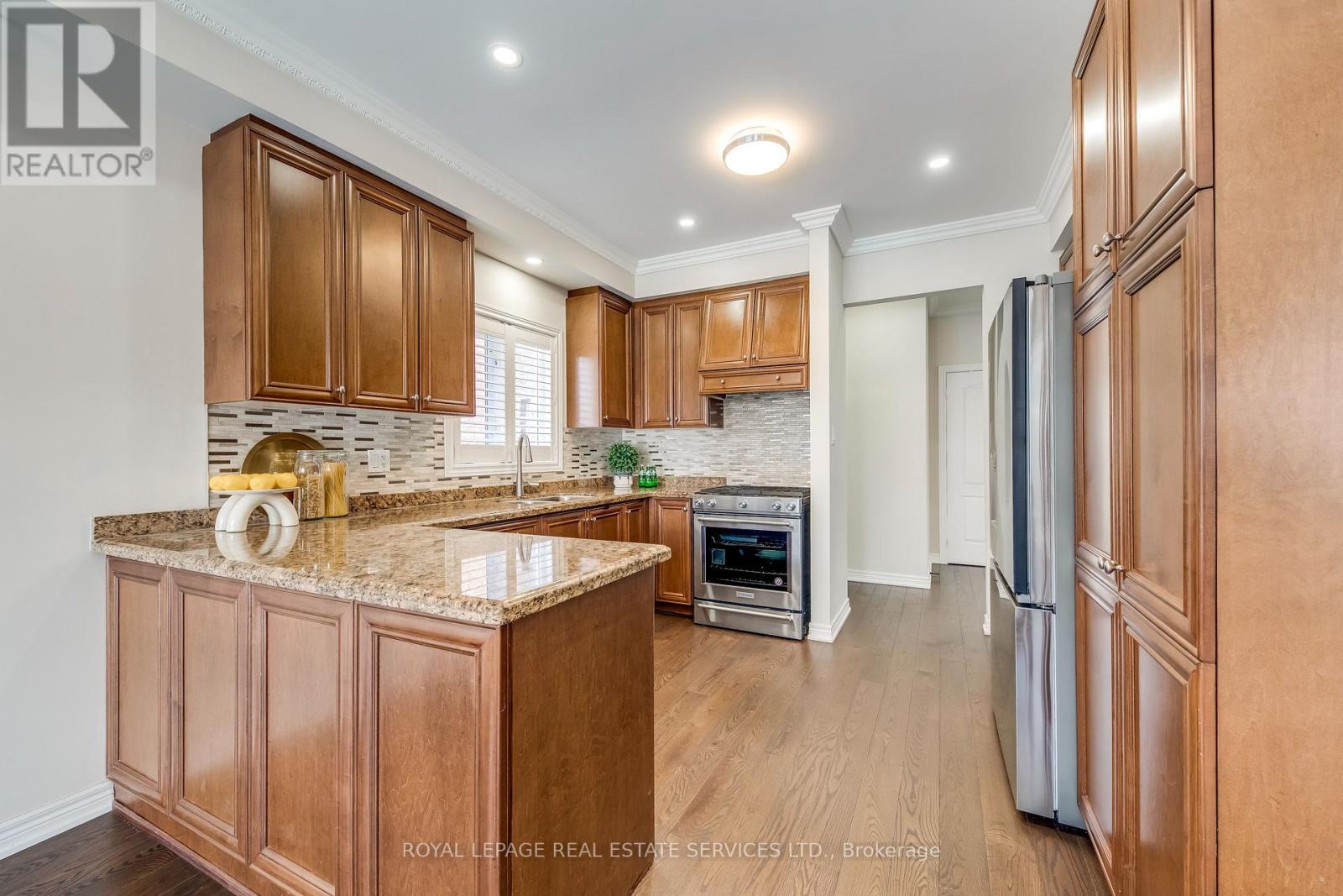 2467 Chaplin Road, Oakville, Ontario  L6H 7L6 - Photo 14 - W12738102