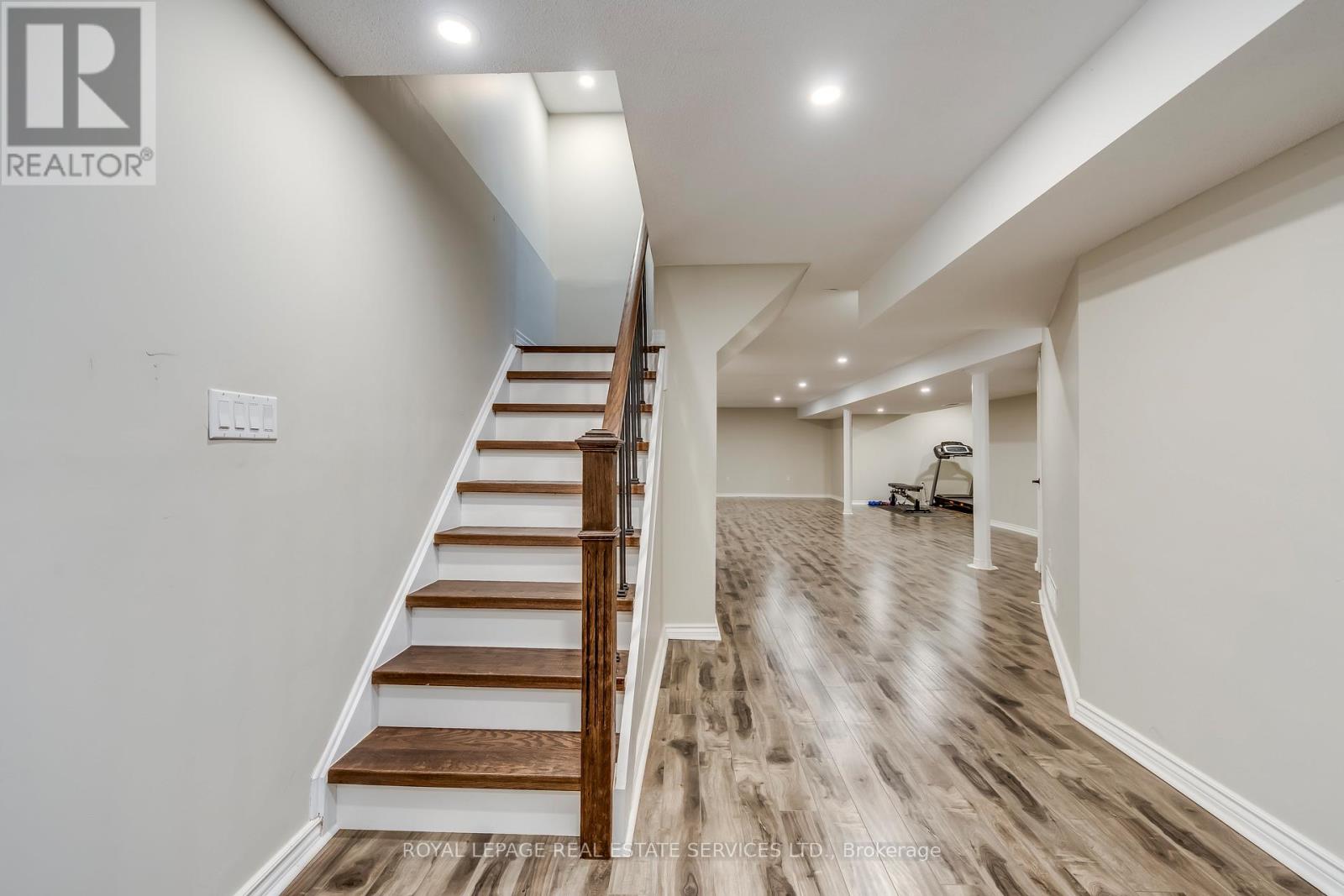 2467 Chaplin Road, Oakville, Ontario  L6H 7L6 - Photo 42 - W12738102