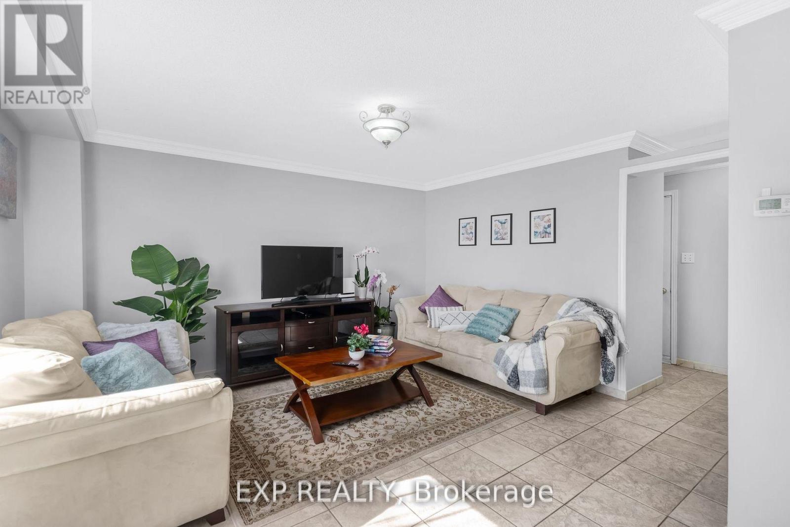 148 Taylorwood Avenue, Caledon, Ontario  L7E 1H8 - Photo 11 - W12738116