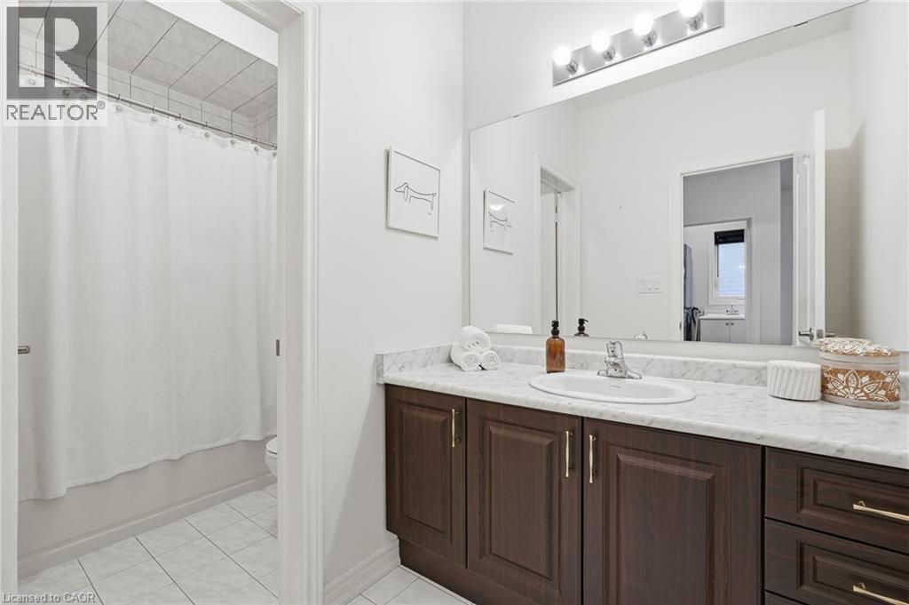 33 Mountain Heights Place, Waterdown, Ontario  L8B 1X7 - Photo 28 - 40796571