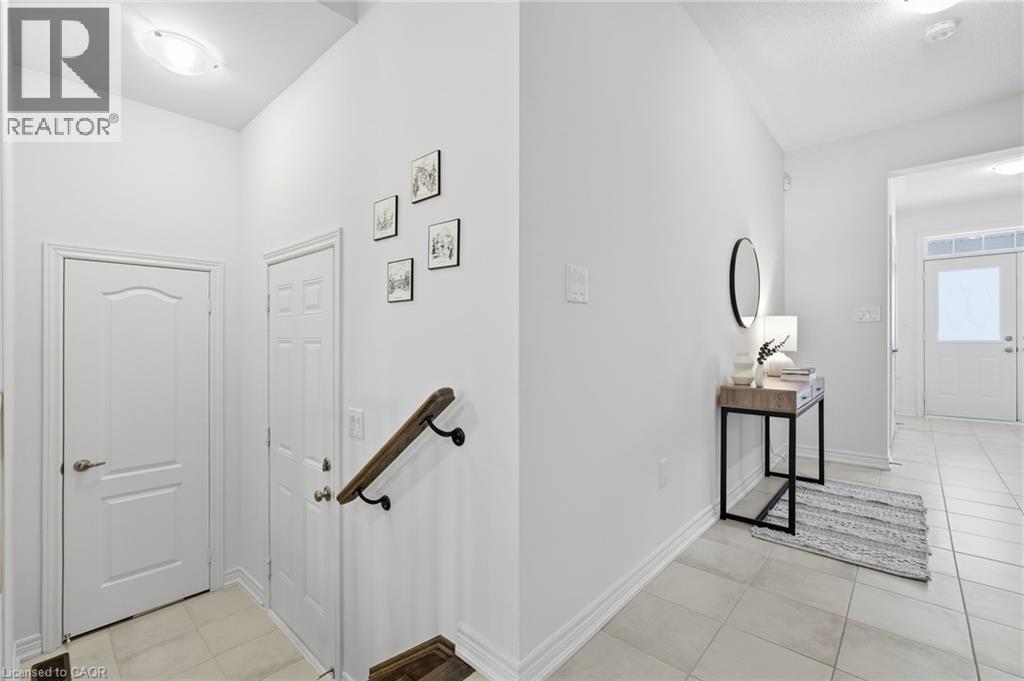 33 Mountain Heights Place, Waterdown, Ontario  L8B 1X7 - Photo 17 - 40796571