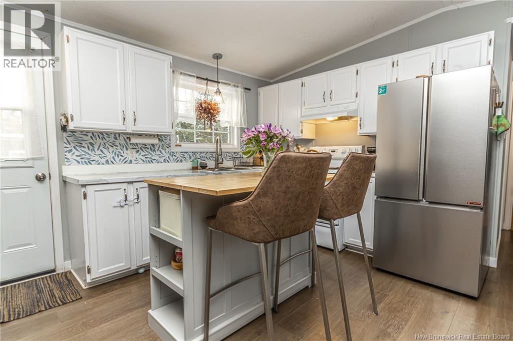23 Greystone Court, Fredericton, New Brunswick  E3B 6R5 - Photo 6 - NB131019