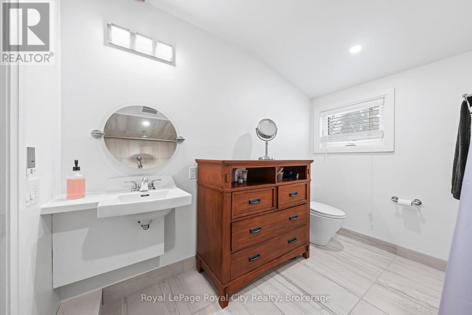 138 Arthur Street N, Guelph, Ontario  N1E 4V2 - Photo 11 - X12738174