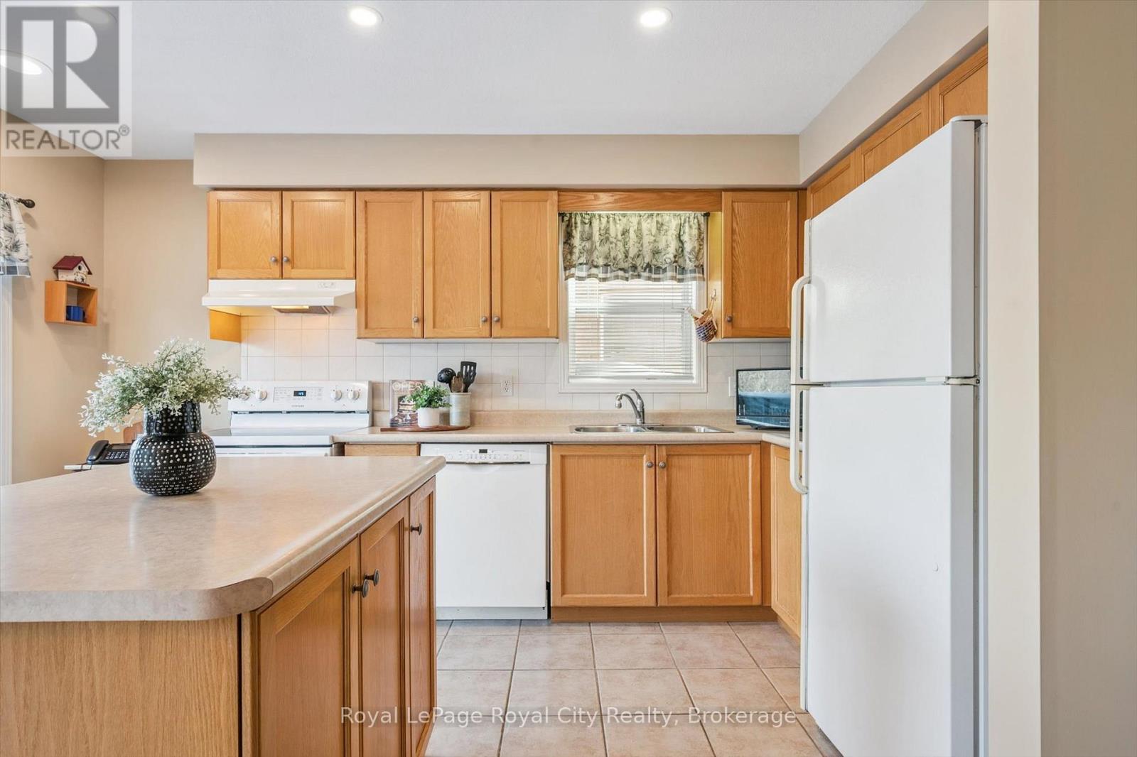 347 Starwood Drive, Guelph, Ontario  N1E 7A1 - Photo 12 - X12738220