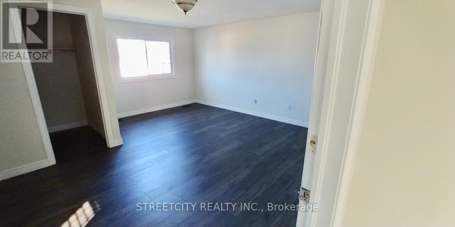 200 Purple Sage Crescent, Kitchener, Ontario  N2E 4G5 - Photo 9 - X12738232