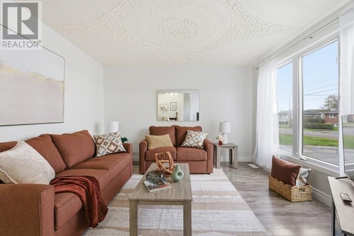 298 Hampton Rd, Sault Ste. Marie, Ontario  P6C 2N7 - Photo 8 - SM260191