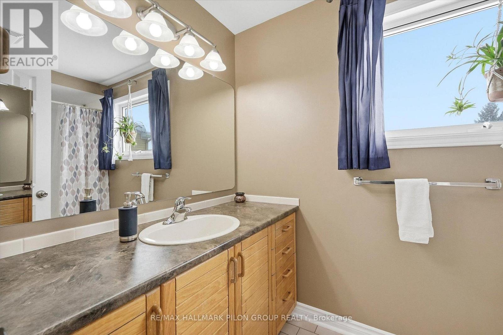 6093 Des Treflieres Gardens, Ottawa, Ontario  K1C 5T6 - Photo 17 - X12738170