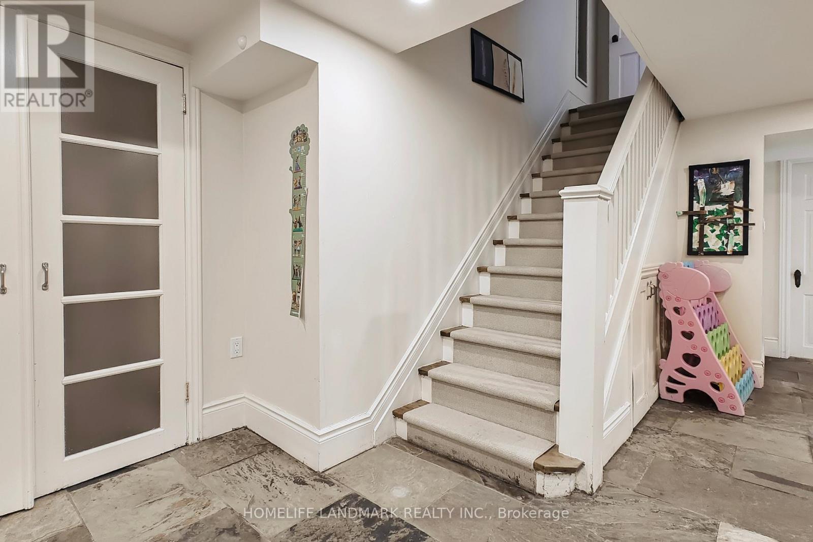 8 Killarney Road, Toronto, Ontario  M5P 1L8 - Photo 36 - C12488310